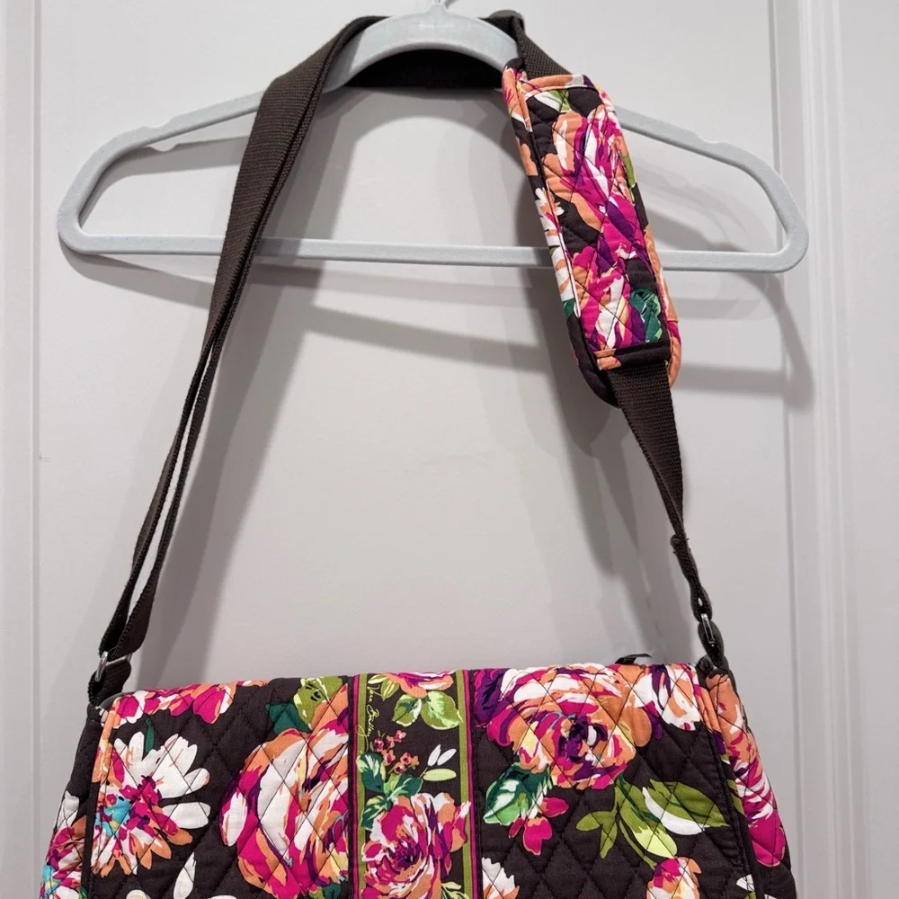 NWT Vera Bradley Messenger Baby Bag in English Rose Floral